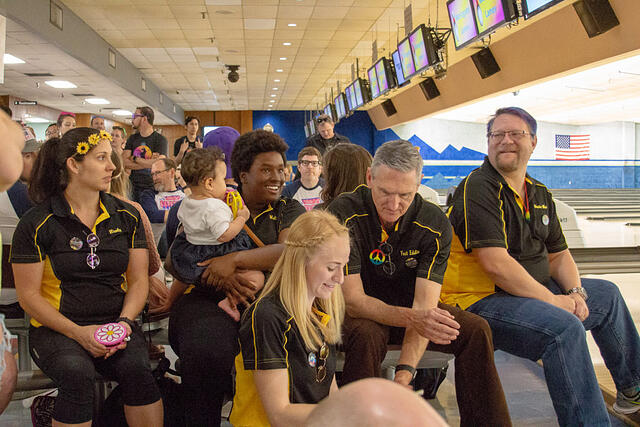 kasasa employees at bowling tournament